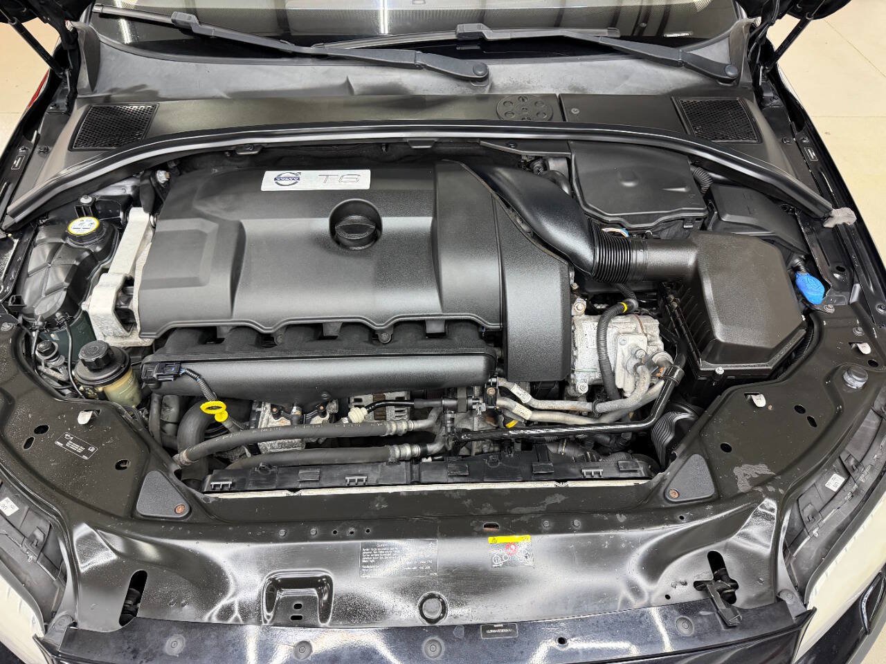Used 2010 Volvo XC70 T6 AWD/4WD image 7