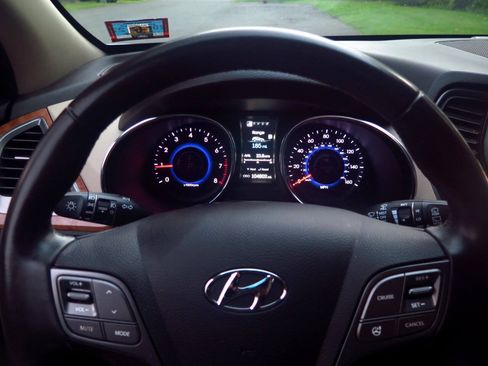 Used 2014 Hyundai Santa Fe Sport 2.0T w/ Navigation Package 06 FWD image 8