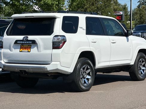 Used 2022 Toyota 4Runner TRD Off-Road Premium w/ Moonroof Package AWD/4WD image 4