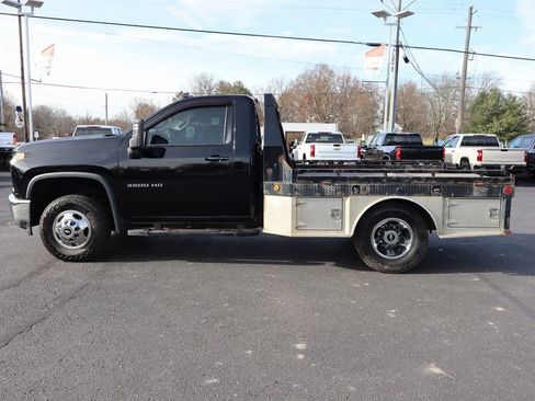 Used 2022 Chevrolet Silverado 3500 LT w/ Convenience Package image 17