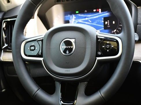 New 2026 Volvo XC90 B6 Plus w/ Protection Package Premier AWD/4WD image 22