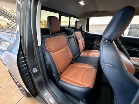 Used 2024 Ford Maverick Lariat FWD image 29