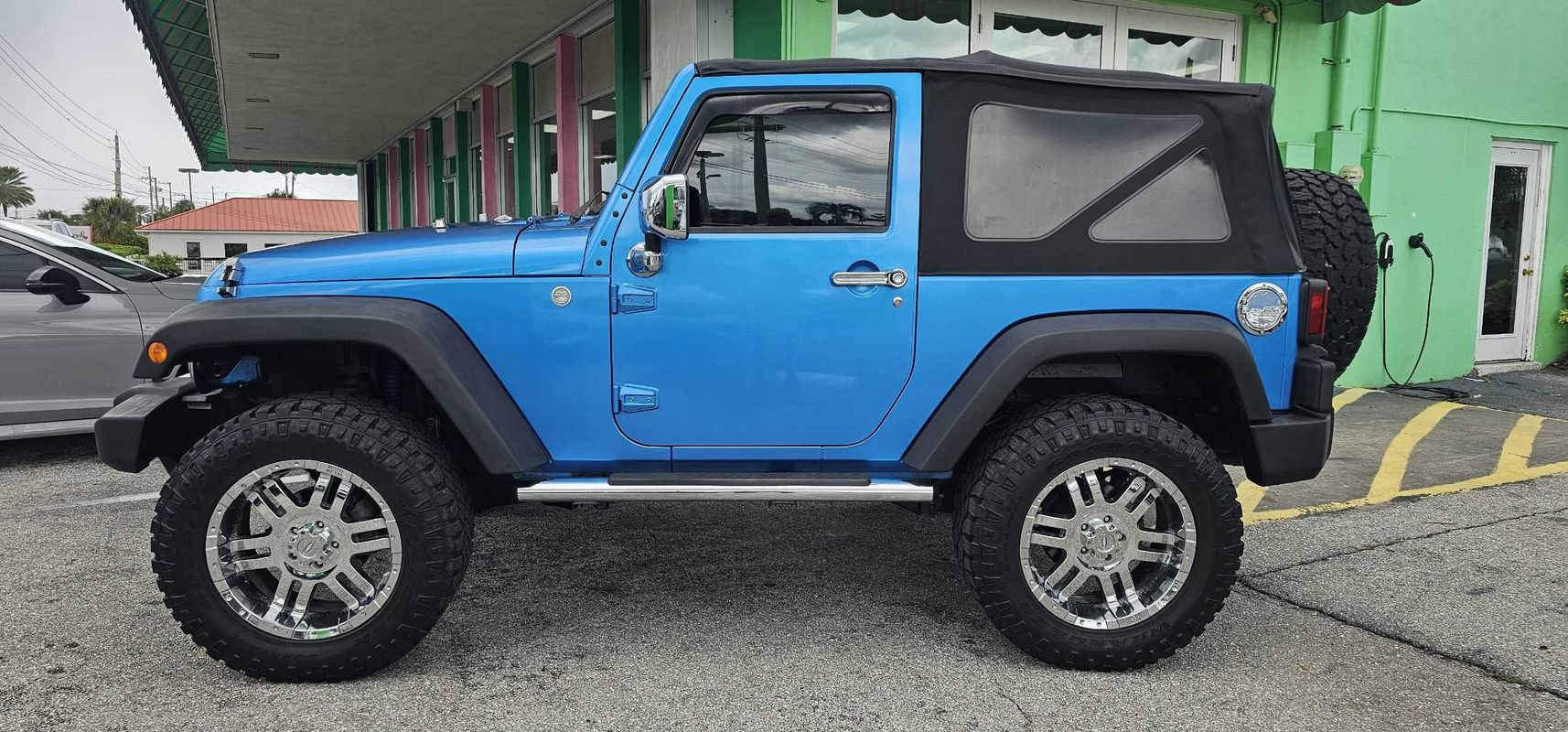 Used 2010 Jeep Wrangler Sport AWD/4WD image 2