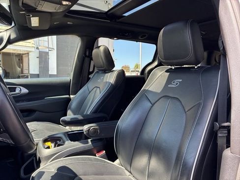 Used 2020 Chrysler Pacifica Limited w/ Advanced Safetytec Group image 7