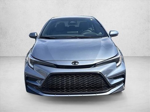 Used 2025 Toyota Corolla SE FWD image 2