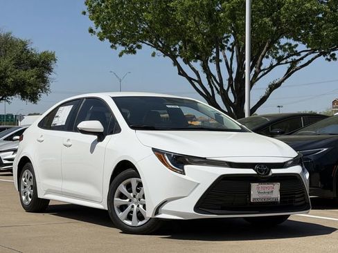 New 2026 Toyota Corolla LE image 2