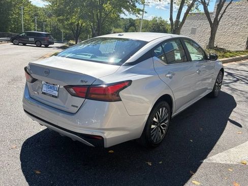 Used 2024 Nissan Altima 2.5 SV AWD/4WD image 8