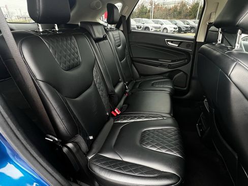 Used 2023 Ford Edge Titanium image 19