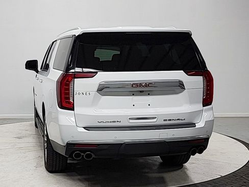 Used 2022 GMC Yukon XL Denali image 6