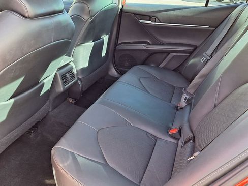 Used 2021 Toyota Camry XSE image 11