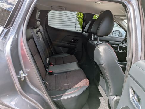 Used 2025 Nissan Kicks SR AWD/4WD image 31