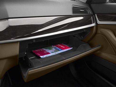 Used 2014 BMW 550i xDrive Sedan image 16