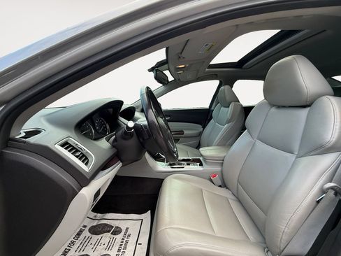 Used 2017 Acura TLX FWD image 10