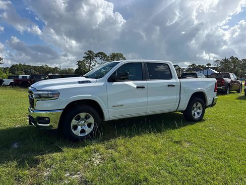 Certified 2025 RAM 1500 Big Horn AWD/4WD image 7