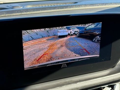 Used 2025 Buick Envista Sport Touring image 17