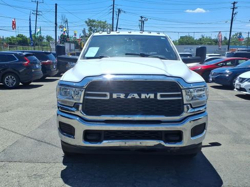 Used 2021 RAM 3500 Tradesman w/ Chrome Appearance Group AWD/4WD image 2