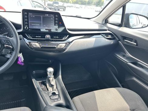 Used 2021 Toyota C-HR LE FWD image 19