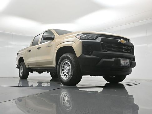 Used 2023 Chevrolet Colorado W/T RWD image 44