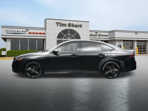 Used 2025 Honda Accord Sport image 2