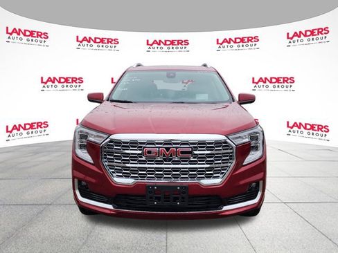 Used 2024 GMC Terrain Denali w/ Denali Premium Package image 8