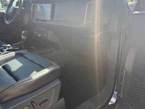 Used 2025 Ford Bronco Outer Banks AWD/4WD image 36