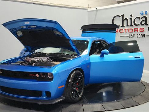 Used 2016 Dodge Challenger SRT Hellcat RWD image 16