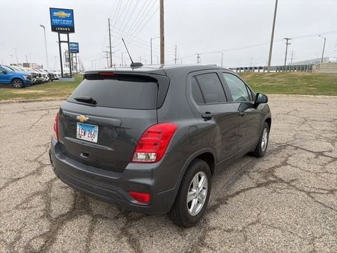 Used 2019 Chevrolet Trax LS w/ Tint and Cruise Package image 5