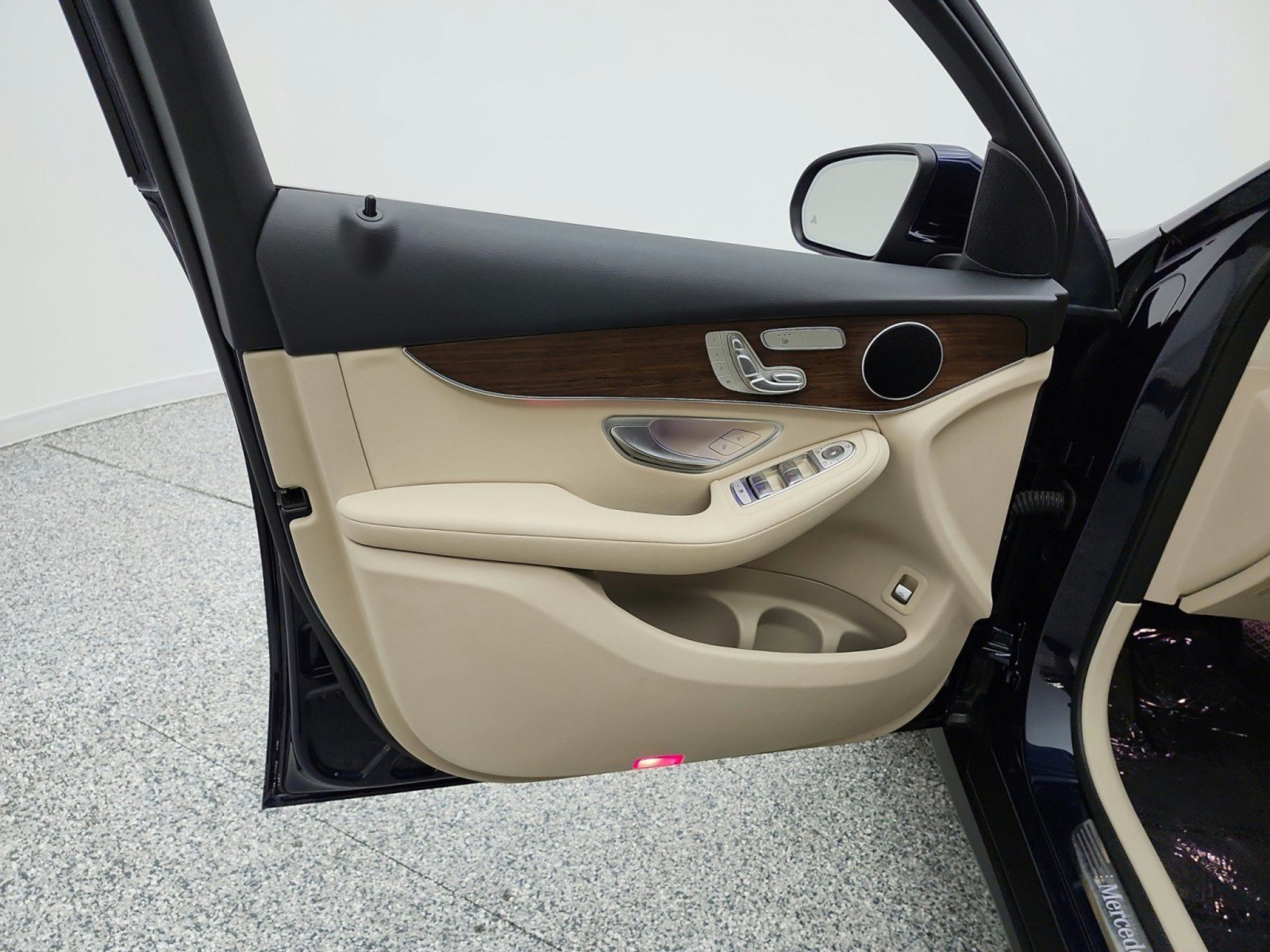 Certified 2023 Mercedes-Benz GLC 300 4MATIC Coupe image 15