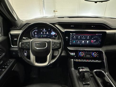 Used 2024 GMC Sierra 1500 Denali w/ Technology Package AWD/4WD image 15