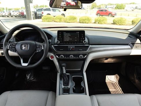 Certified 2018 Honda Accord LX image 7