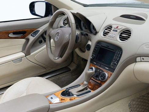 Used 2009 Mercedes-Benz SL 550 image 45