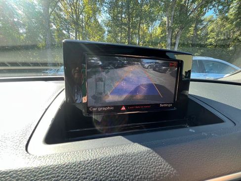 Used 2018 Audi Q3 2.0T Premium FWD image 21
