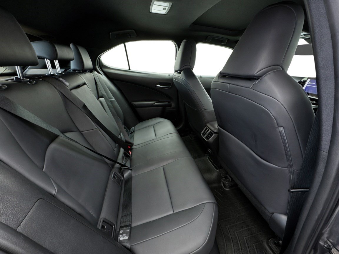 Used 2024 Lexus UX 250h FWD image 19