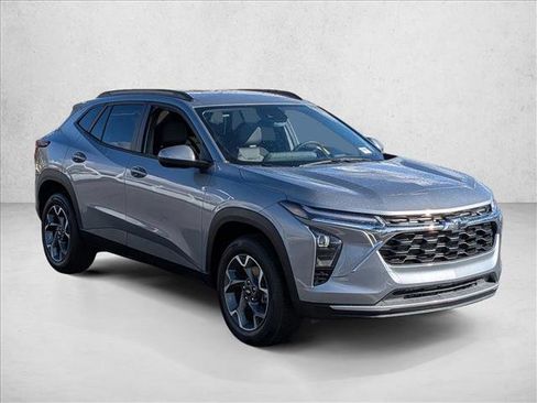 New 2026 Chevrolet Trax LT w/ Driver Confidence Package image 7