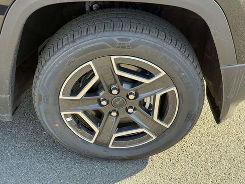 New 2026 Jeep Cherokee Limited AWD/4WD image 13