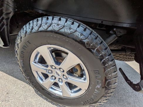 Used 2018 Ford F150 XLT w/ Equipment Group 301A Mid AWD/4WD image 10