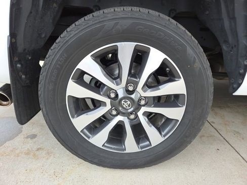 Used 2019 Toyota Tundra Limited w/ Limited Premium Package AWD/4WD image 74