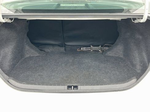 Used 2015 Toyota Corolla LE FWD image 24