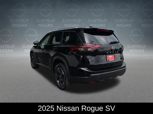 Used 2025 Nissan Rogue SV w/ SV Premium Package FWD image 3