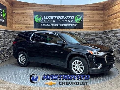 Used 2018 Chevrolet Traverse LT AWD/4WD image 1