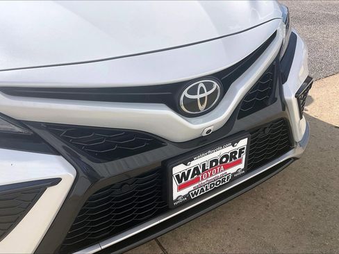 Used 2024 Toyota Camry XSE w/ Navigation Package image 35