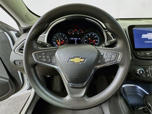 Certified 2024 Chevrolet Malibu LT image 9