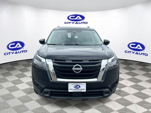 Used 2024 Nissan Pathfinder SV w/ SV Premium Package AWD/4WD image 2