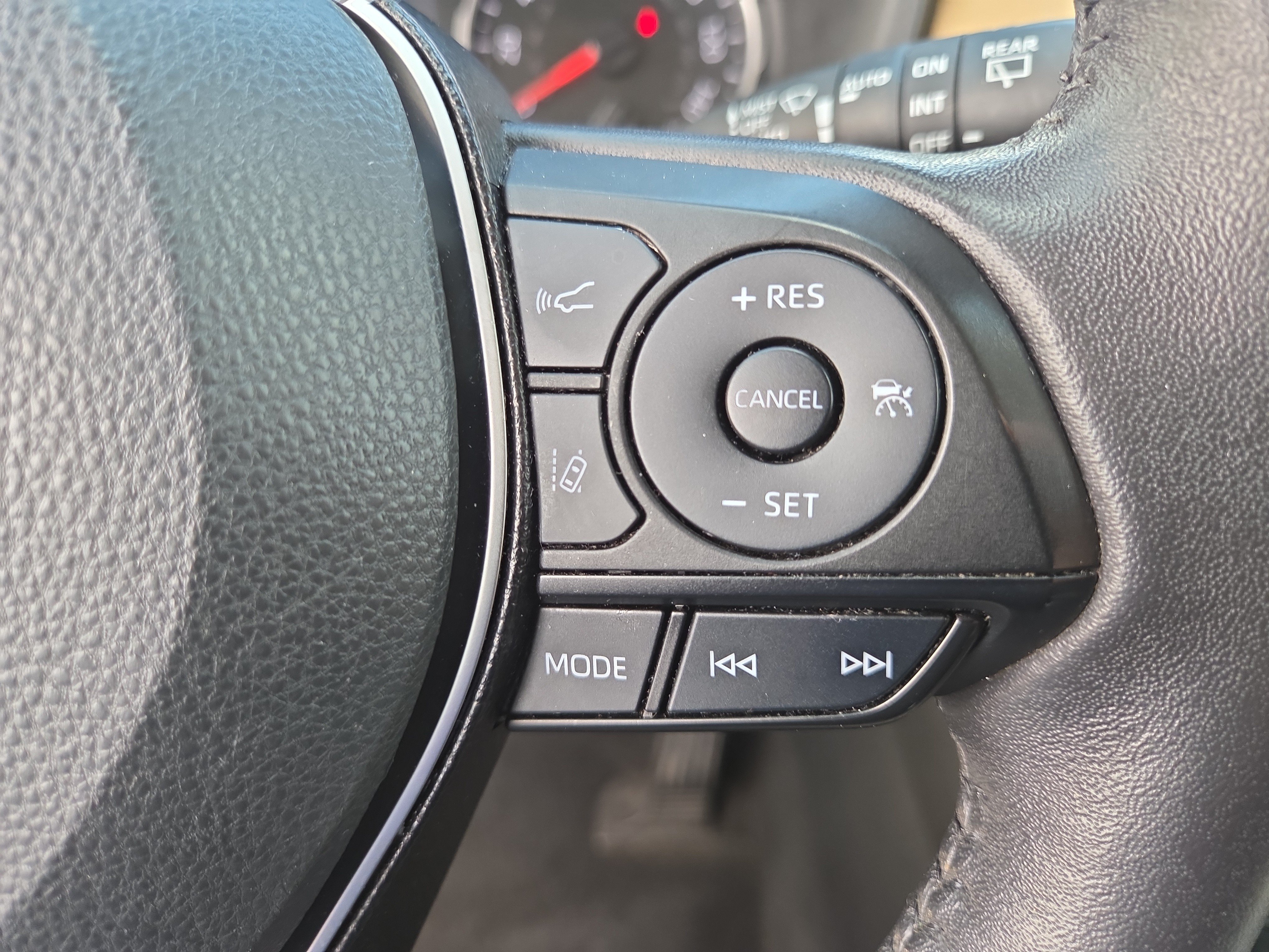 Certified 2021 Toyota RAV4 XLE w/ XLE Grade Weather Package AWD/4WD image 26