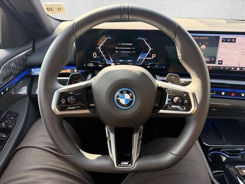 Used 2026 BMW 550e xDrive AWD/4WD image 18