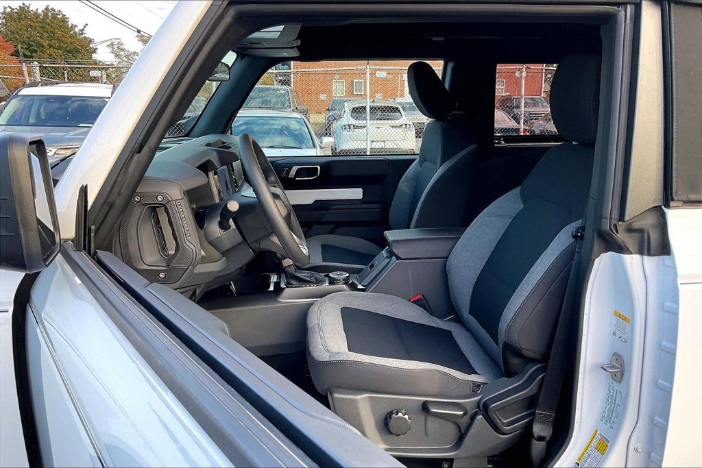 Used 2025 Ford Bronco 2-Door AWD/4WD image 24