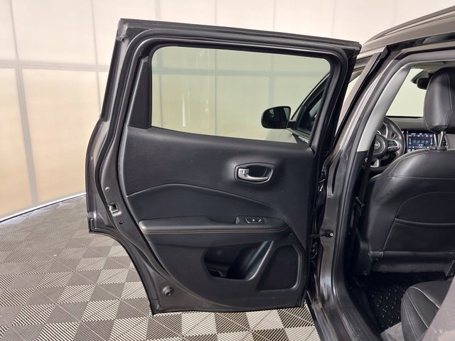 Used 2018 Jeep Compass Limited w/ Navigation Group AWD/4WD image 33