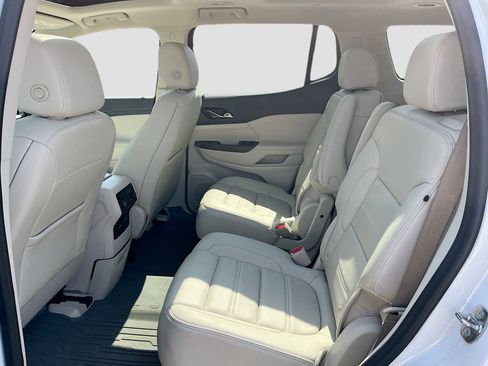 Used 2023 GMC Acadia Denali w/ Denali Ultimate Package AWD/4WD image 26