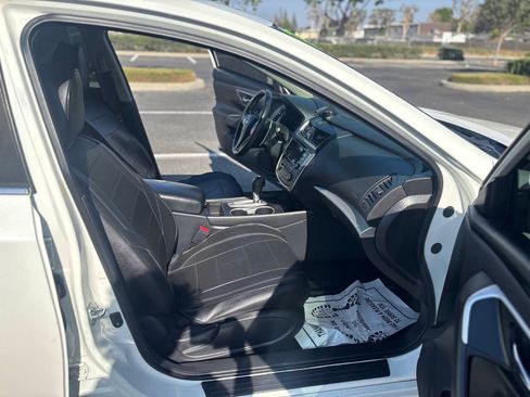 Used 2017 Nissan Altima 2.5 SR FWD image 22