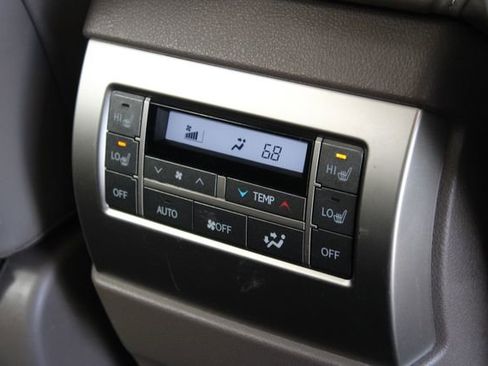 Used 2021 Lexus GX 460 Premium w/ Premium Package image 31